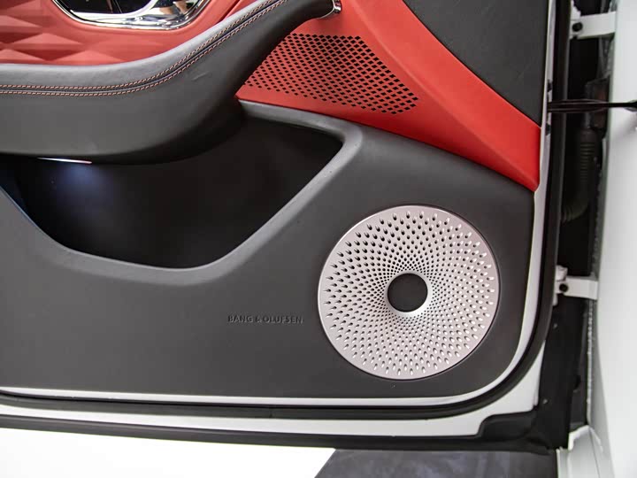 Bentley Flying Spur — фото 8