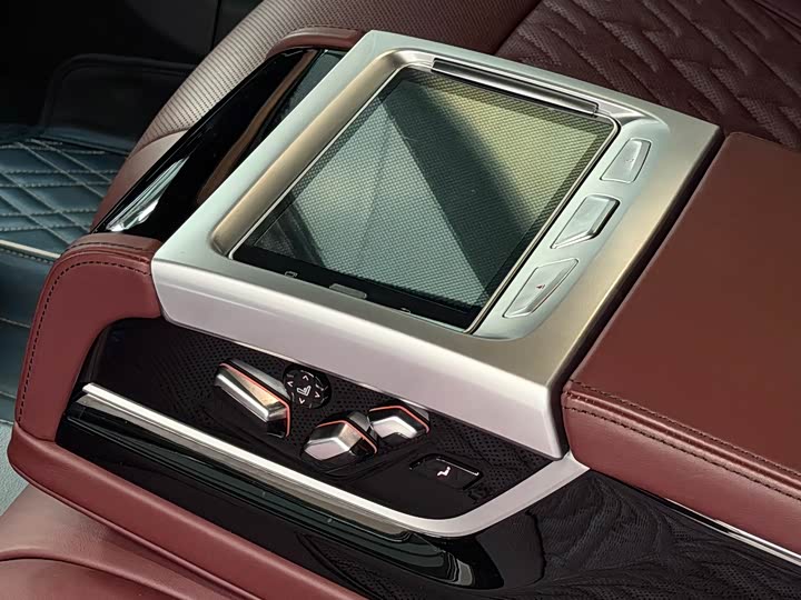 BMW 7-Series 2019 740 Li x Drive M — фото 10
