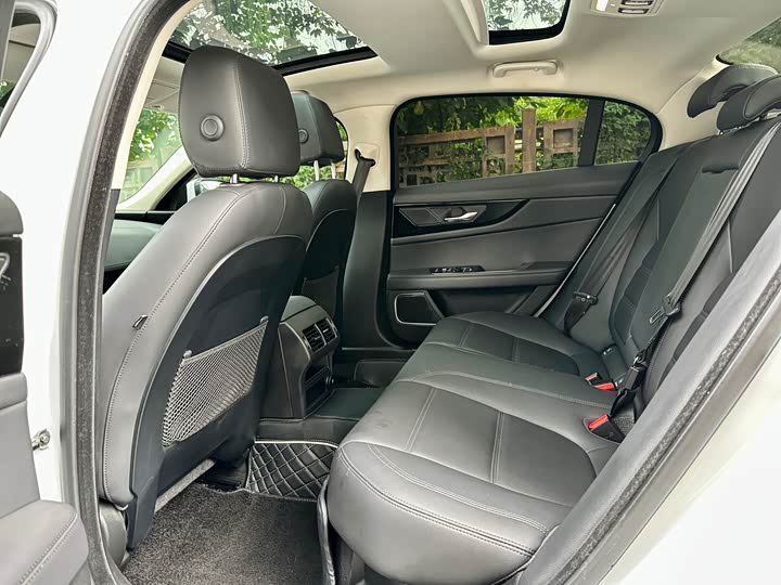 Jaguar XEL 2020 2.0 T 200 PS S — фото 12