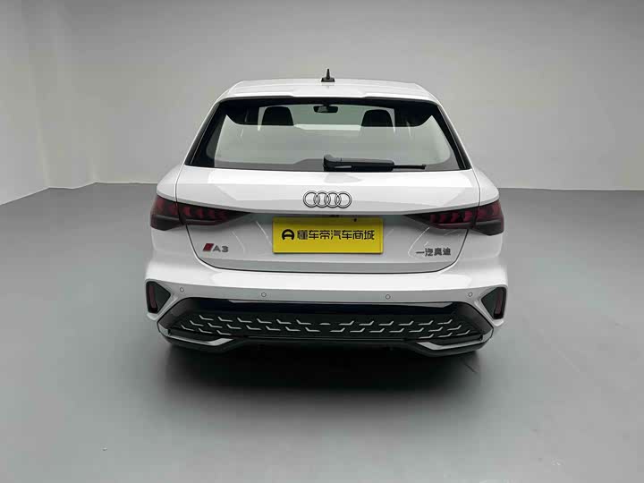 Audi A3 2025 Sportback 35 TFSI — фото 14