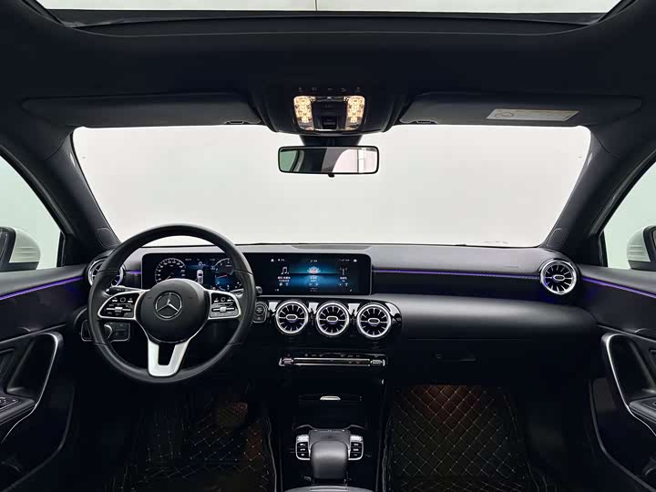 Mercedes-Benz A-Class — фото 13