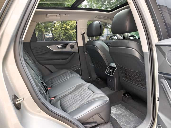 Hongqi HS5 2023 2.0 T 4 WD Pro — фото 11