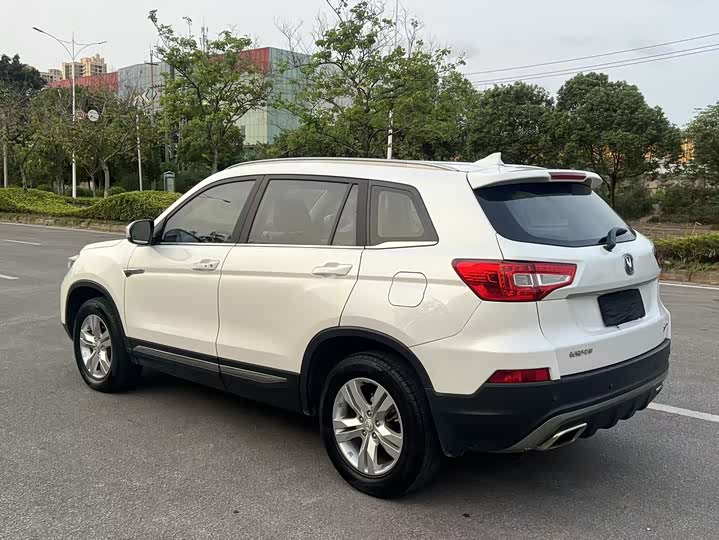 Changan CS75 2017 1.5 T MT — фото 4