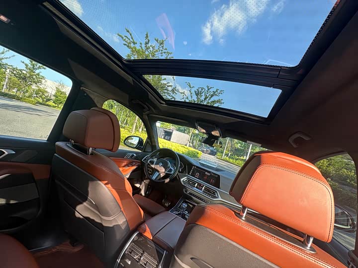 BMW X7 2021 x Drive 40i M — фото 12