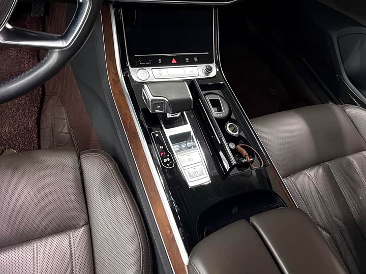 Audi A8 2019 Plus A 8 L 55 TFSI quattro Luxury — фото 11
