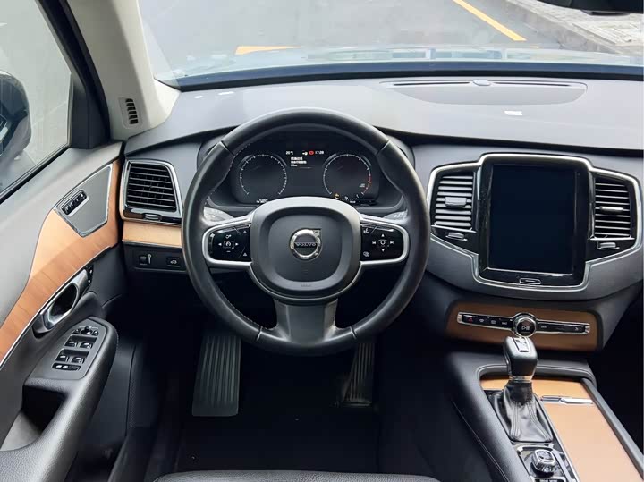 Volvo XC90 2020 T 6 7 — фото 12