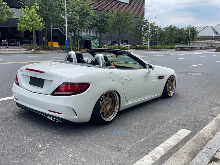Mercedes-Benz SLC 2018 SLC 300 Sport — фото 11