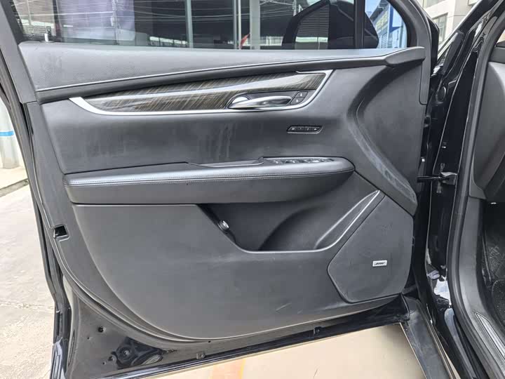 Cadillac XT5 2018 25 T Luxury — фото 10