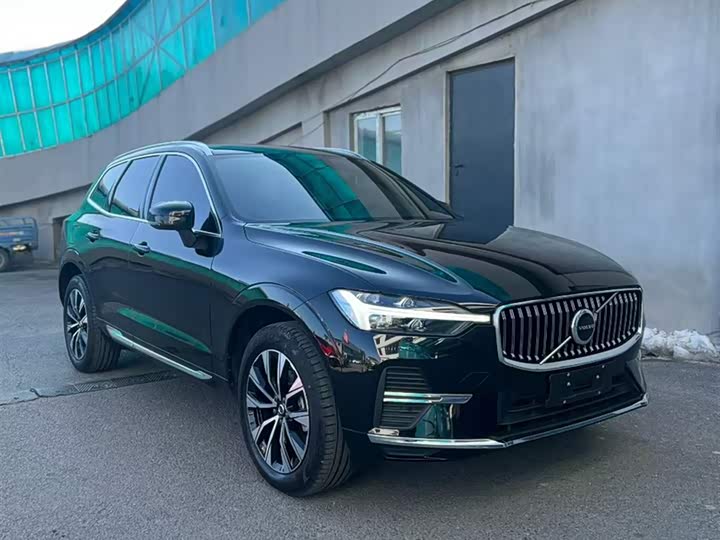 Volvo XC60 2024 B 5 4 WD — фото 4