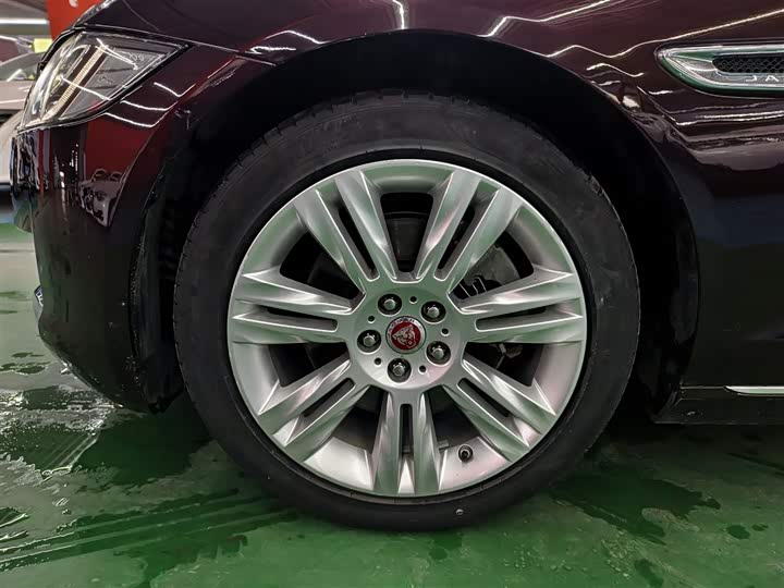 Jaguar XFL 2018 XFL 2.0 T 250 PS — фото 13