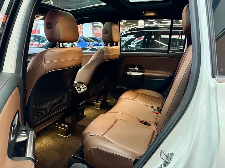 Mercedes-Benz GLB 2021 GLB 200 — фото 10