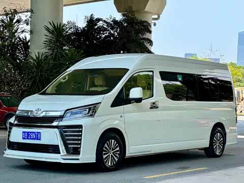 Toyota HIACE 2022 3.5 L AT — фото 20