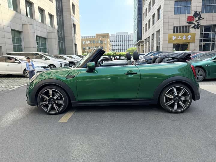 MINI Cabrio — фото 3