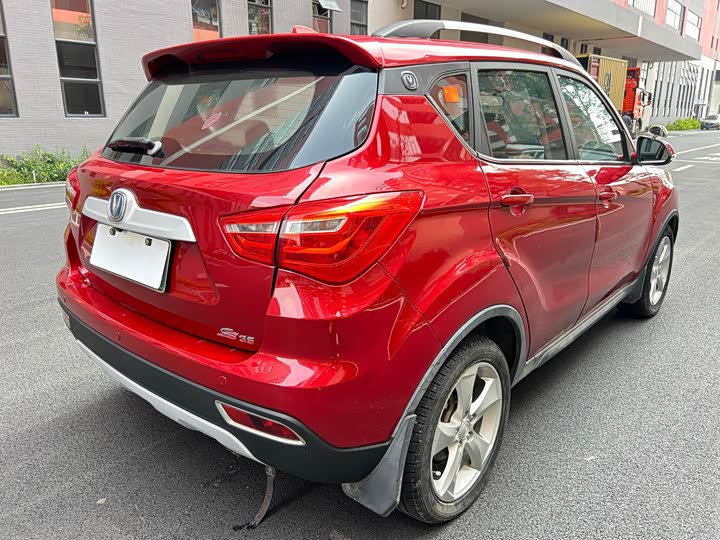Changan CS35 2017 1.6 L ATLuxury — фото 2