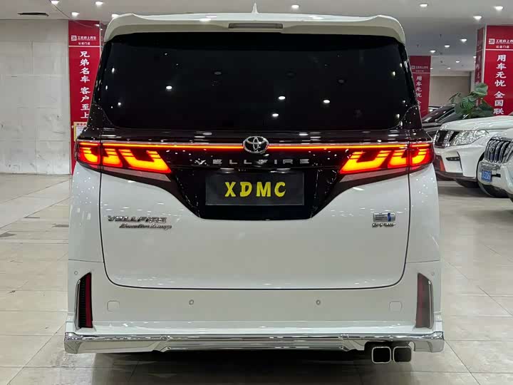 Toyota Vellfire — фото 8