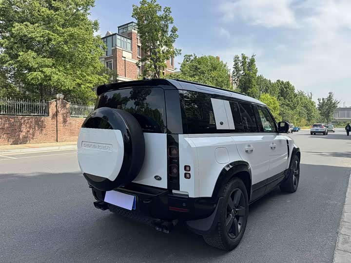 Land Rover Defender — фото 9