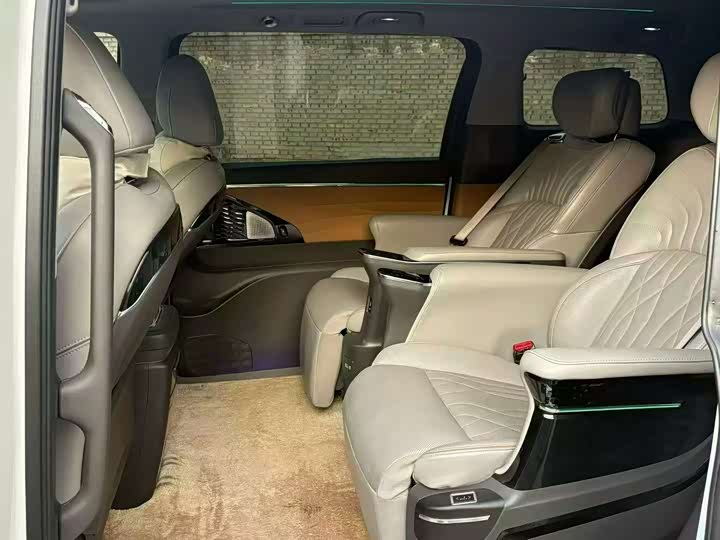 Trumpchi M8 2024 400 T — фото 5