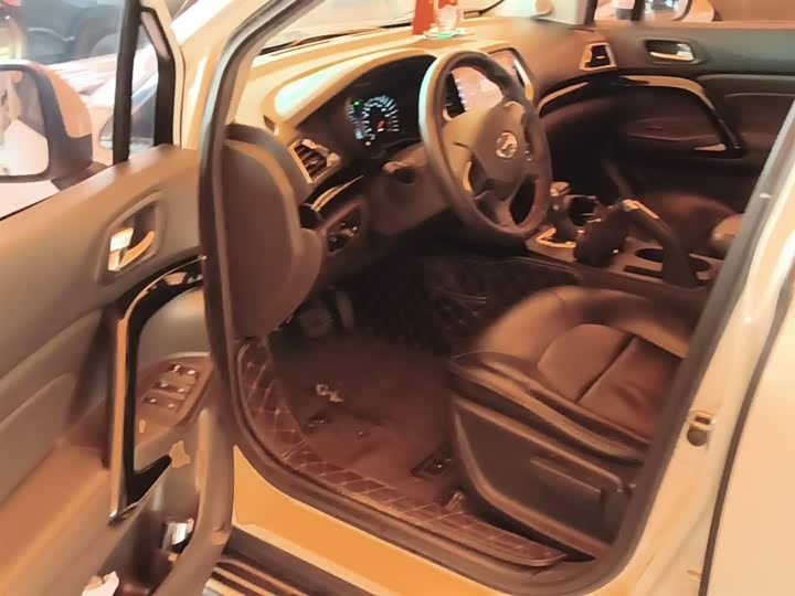 Trumpchi GS4 2017 200 T G-DCT 2 WD — фото 16