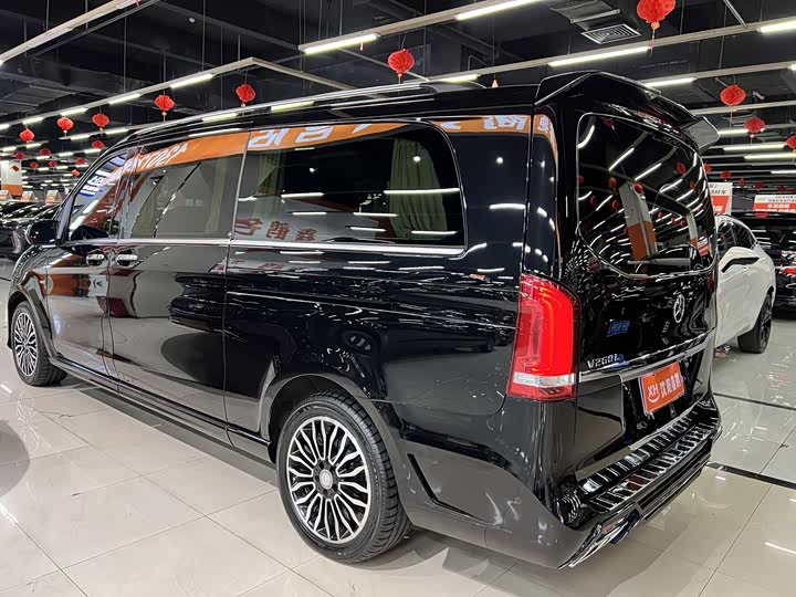 Mercedes-Benz V-Class 2017 V 260 L — фото 22