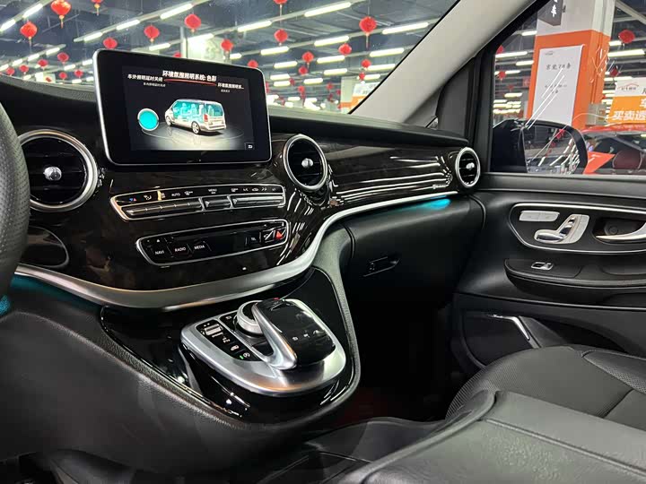 Mercedes-Benz V-Class 2017 V 260 L — фото 8