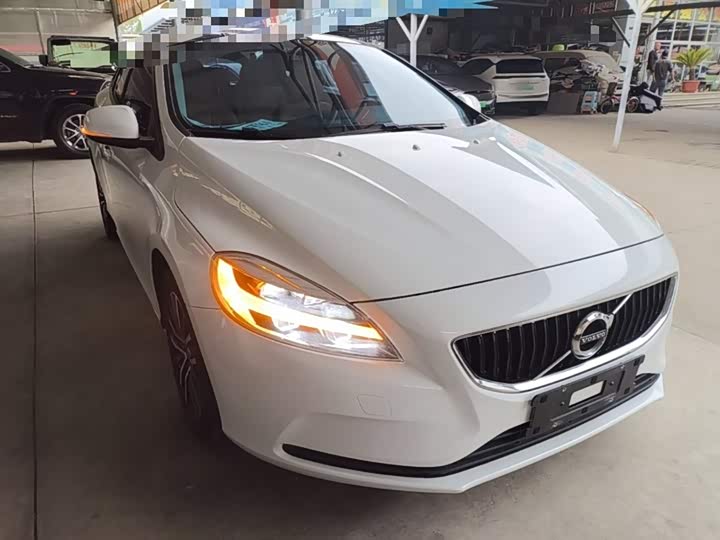 Volvo V40 2019 T 3 — фото 4