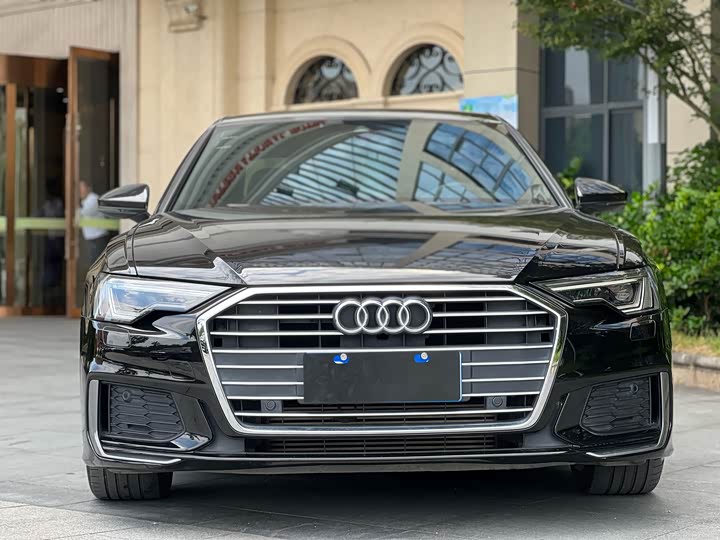 Audi A6L 2019 40 TFSI — фото 2