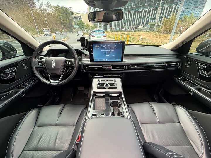 Lincoln Aviator — фото 13
