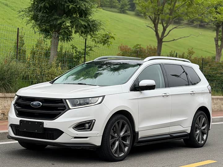 Ford Edge — фото 1