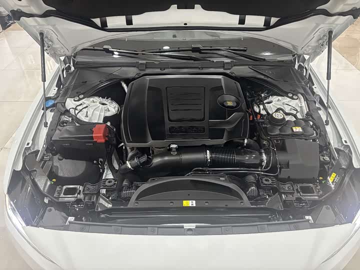 Jaguar XEL 2023 2.0 T 250 PS R-DYNAMIC S — фото 29