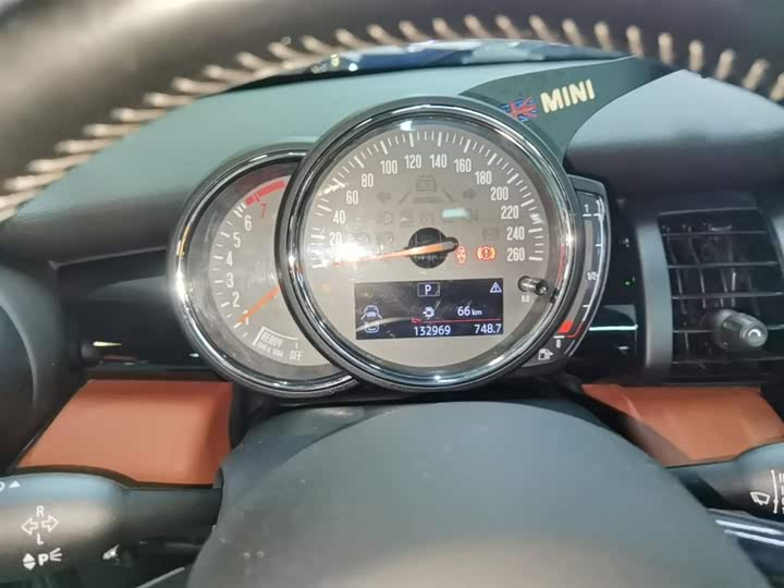 MINI Hatch — фото 12