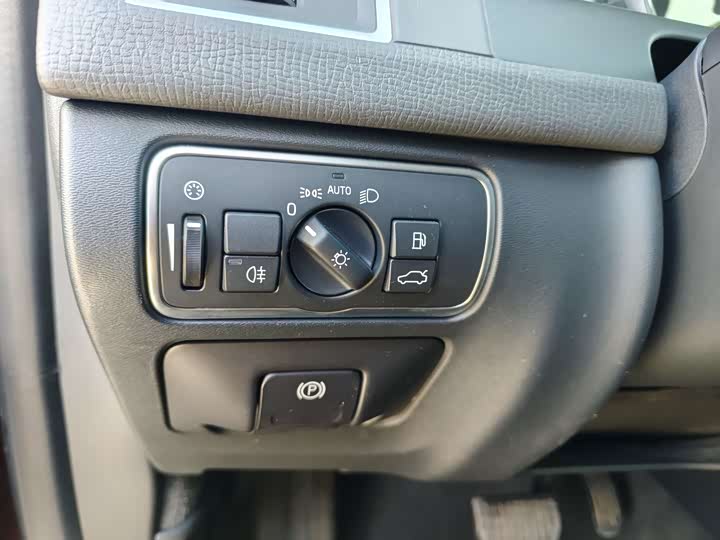 Volvo XC60 2017 T 5 AWD — фото 5