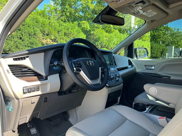 Toyota SIENNA 2019 3.5 L AT — фото 10