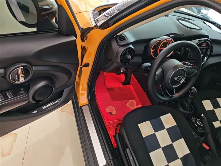 MINI Hatch — фото 16