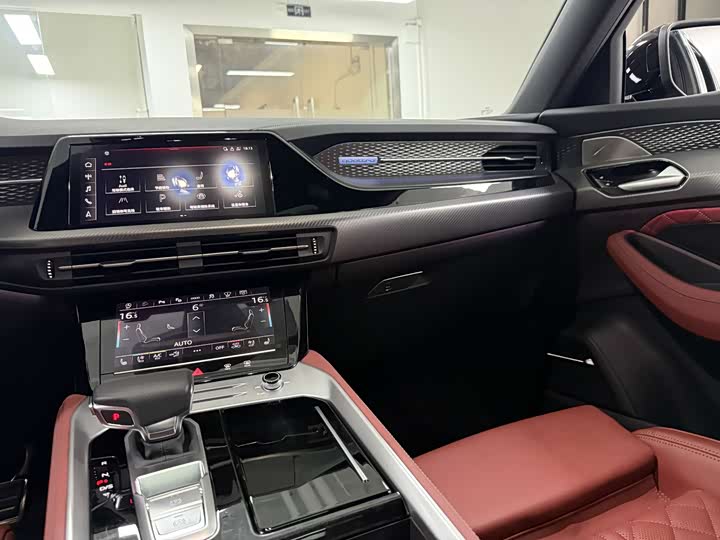 Audi Q6 2024 45 TFSI quattro 6 — фото 18