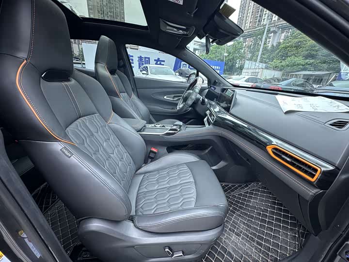 Changan UNI-T 2022 1.5 T Flagship — фото 12