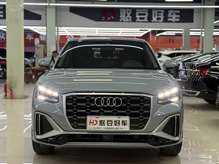 Audi Q2L 2022 35 TFSI — фото 17