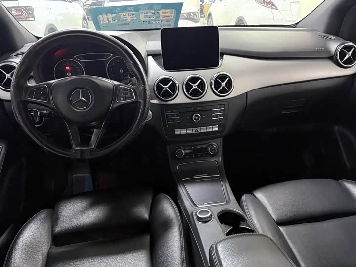 Mercedes-Benz B-Class 2017 B 200 — фото 12
