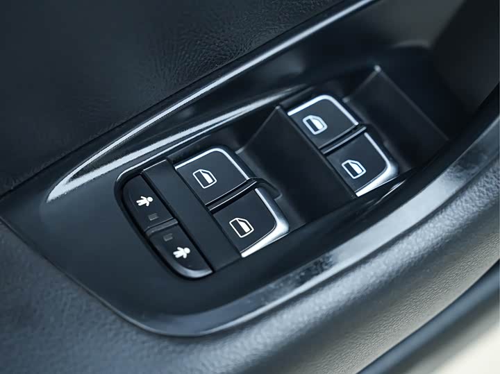 Audi A6L 2014 30 FSI Comfort — фото 24