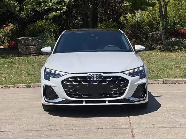 Audi A3 2025 A 3 L Limousine 35 TFSI — фото 2