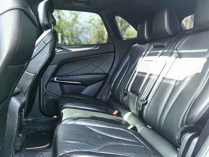 Lincoln MKC 2017 2.0 T 2 WD — фото 11