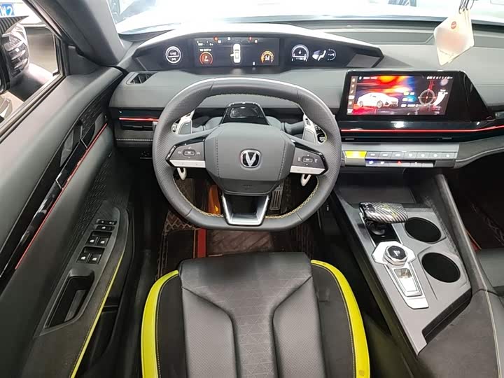 Changan UNI-V 2022 2.0 T — фото 11