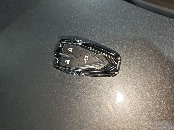 Changan UNI-T 2020 1.5 T Premium — фото 9