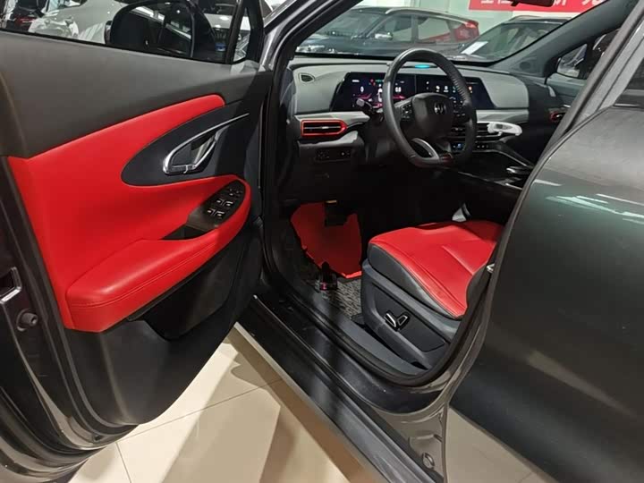 Changan UNI-T 2020 1.5 T Premium — фото 16