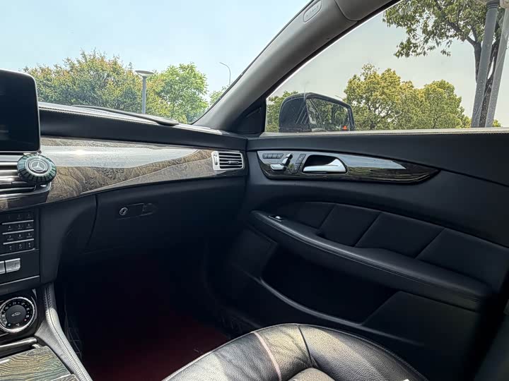 Mercedes-Benz CLS 2015 CLS 320 — фото 6