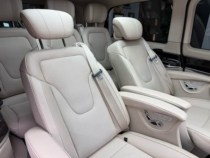 Mercedes-Benz V-Class 2017 V 260 — фото 39