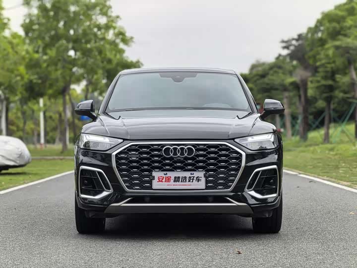Audi Q5L Sportback 2022 40 TFSI Luxury — фото 2