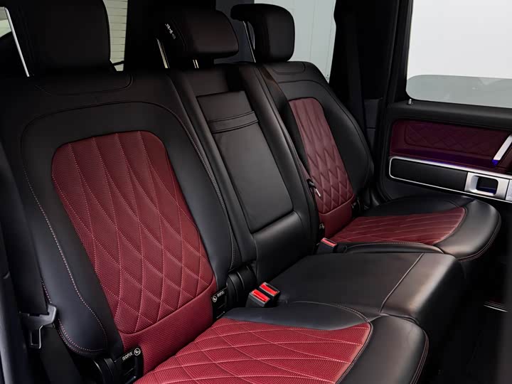 Mercedes-Benz G-Class 2024 G 500 — фото 16