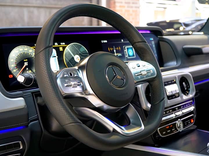Mercedes-Benz G-Class 2024 G 350 — фото 17