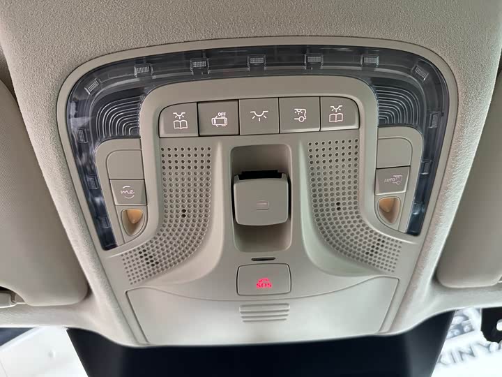 Mercedes-Benz V-Class 2024 V 300 L — фото 17