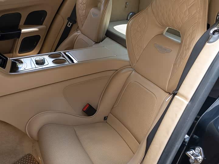 Aston Martin Rapide 2017 6.0 L S — фото 20
